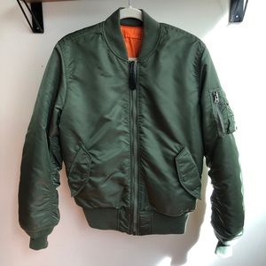 Alpha Industries Men's Bomber/Flight Jacket